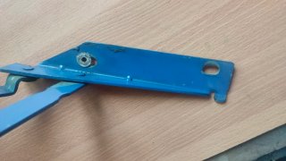 Bisagra capot mercedes vito w638
