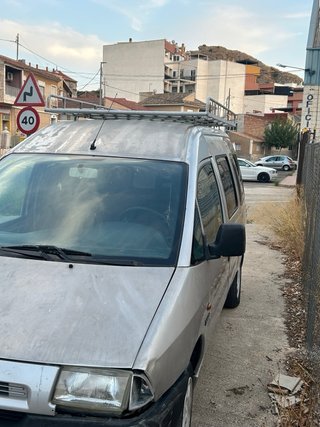 peugueot exper leer anuncio