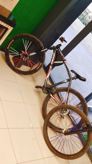 Bicicleta Specialized Hard Rock Pro 26