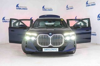 BMW i7 eDrive50 M Sport **Techo panorámico**
