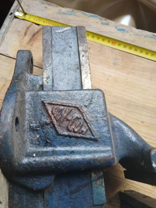 Tornillo de banco robusto