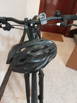 Bicicleta Btwin casi nueva Decathlon tiene frenos