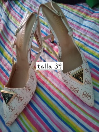 Tacones Guess Talla 39
