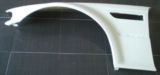 082-ALETAS DELANTERAS EN FIBRA BMW E46 M3