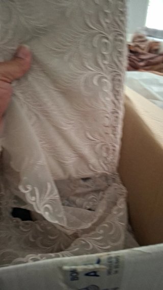 Tejido blanco con bordado