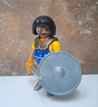 Playmobil custom guerrero