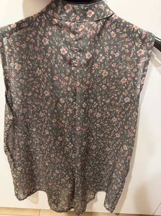 Blusa smanicata Shoko floreale con rouches