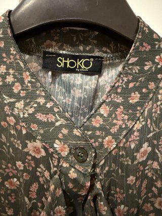 Blusa smanicata Shoko floreale con rouches