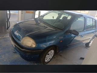 Renault Clio 1.5 azul