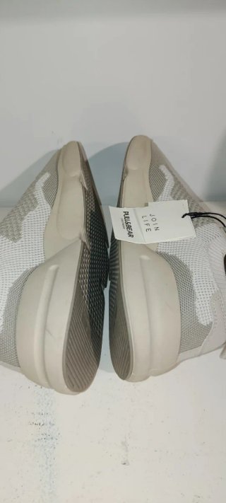 Zapatillas deportivas nuevas