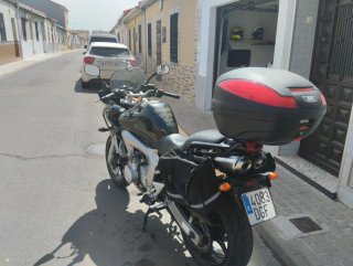 Yamaha FZS 600 Fazer Negra