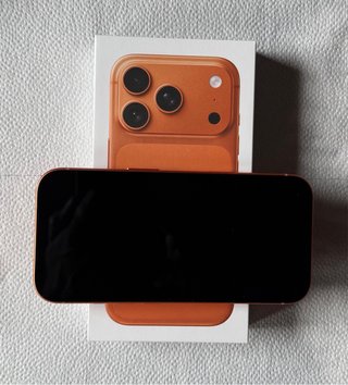 Teléfono Iphone 17 Pro, Apple Naranja