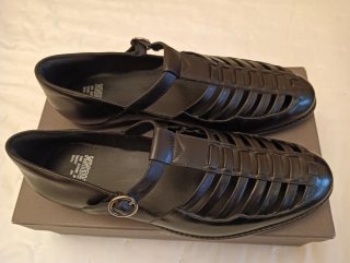 Sandalias de piel negras