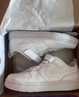 Zapatillas Nike Niño/Niña talla 31,5 nuevas