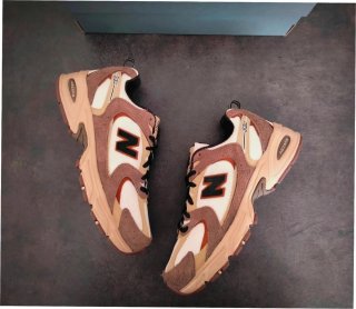 New Balance 530 Beige/Marrón Talla 36