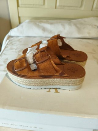 Sandalias POPA serraje plataforma