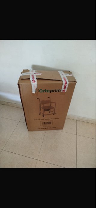 Silla de ruedas para baño