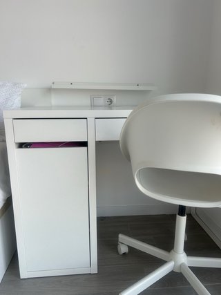 Escritorio y Silla