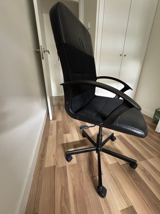 Silla de oficina negra Ikea