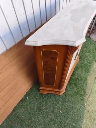 Mueble restaurado con cajón y puertas