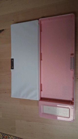 Estuche Hello Kitty y Kuromi con calculadora