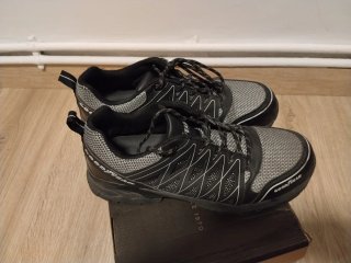 Zapatos de seguridad Goodyear negros y grises