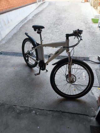 Bicicleta Eléctrica Blanca