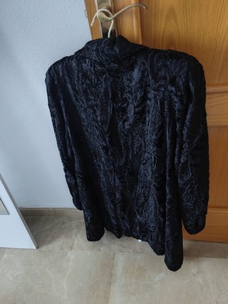 Abrigo de astracán negro