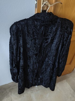 Abrigo de astracán negro