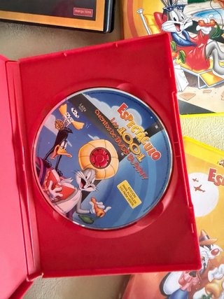 Fiambrera metálica Bugs Bunny con DVds