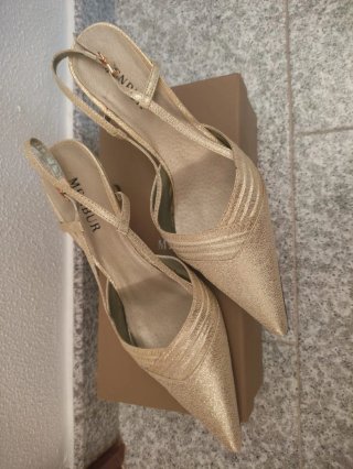 Zapatos de fiesta dorados MENBUR mujer