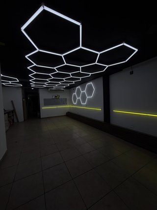 Iluminación Hexagonal LED Moderna
