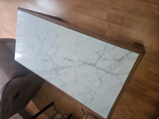 Mesa de centro de madera y mármol