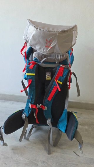 Mochila portabebés Altus Arakawa