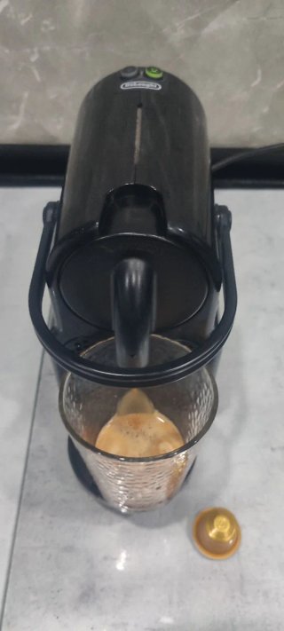 Cafetera Cápsulas Espresso Delonghi "PIERDE AGUA"
