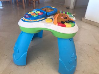 Mesa interactiva de actividades y aprendizaje
