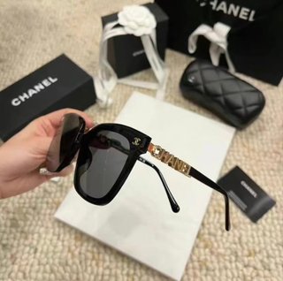 Gafas de Sol Chanel Negras y Grises
