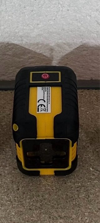 Nivel láser autonivelante + trípode