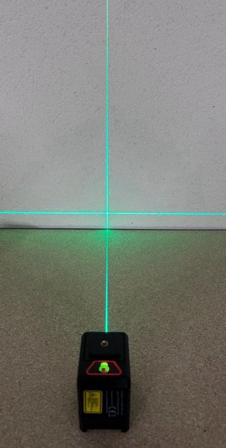 Nivel láser autonivelante + tripode