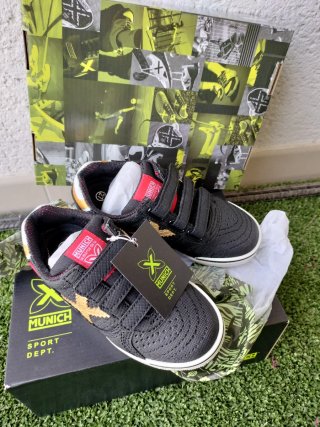Zapatillas Munich niño Talla 27 Nuevas