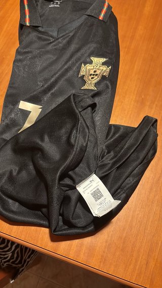 Camiseta Portugal Cristiano Ronaldo Puma Negra