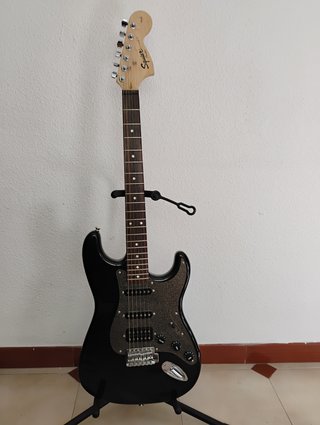 Fender Strat Squier Affinity Montego Black