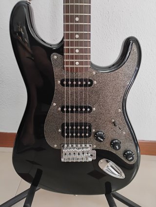 Fender Strat Squier Affinity Montego Black
