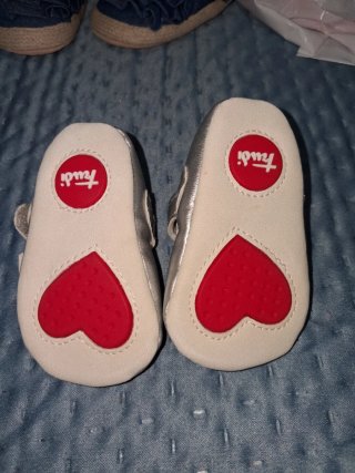 Scarpe neonata Trudi pelle rossa cuore misura 15