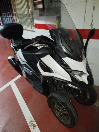 Kymco CV3 Trike 575