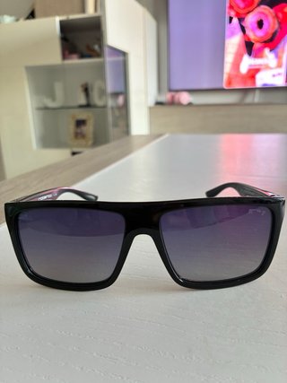 Gafas de sol hombre modernas negras