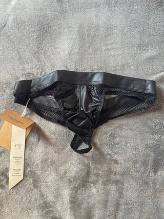 Tanga hombre efecto cuero y malla negro