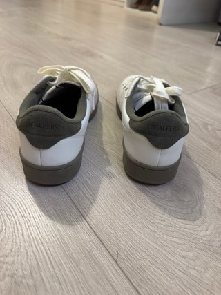 Zapatillas Scalpers Blancas y Beige