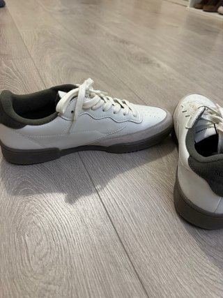Zapatillas Scalpers Blancas y Beige