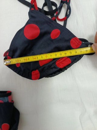 Bikini negro lunares rojos talla 40